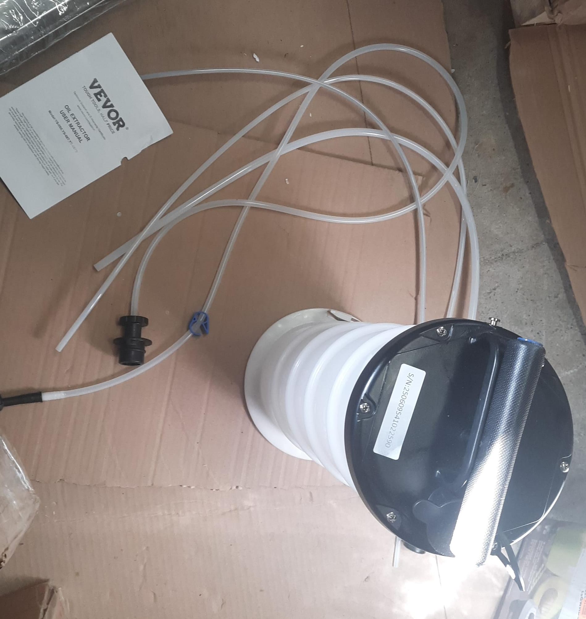 Vevor fluid extractor in professional product photography