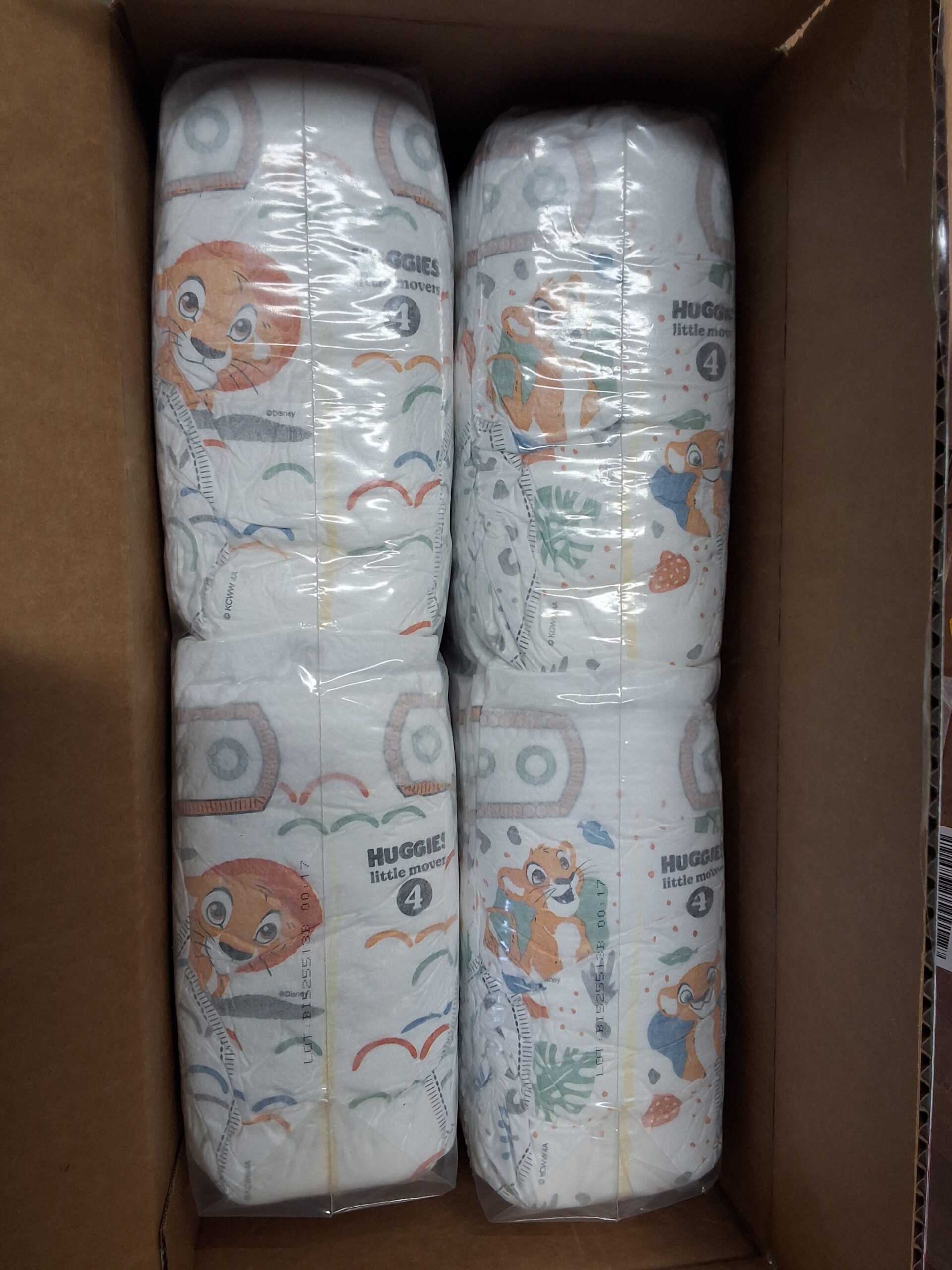 Huggies baby diapers size 4 mega colossal pack
