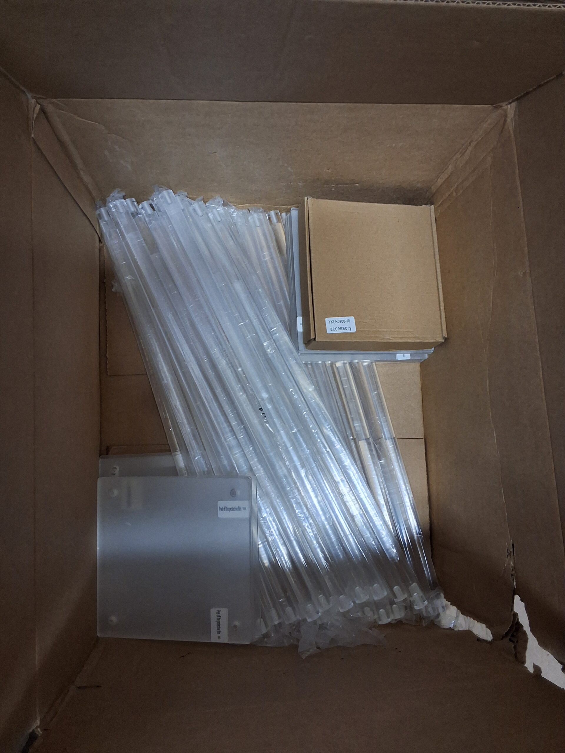 clear acrylic centerpiece stand for wedding and party decor