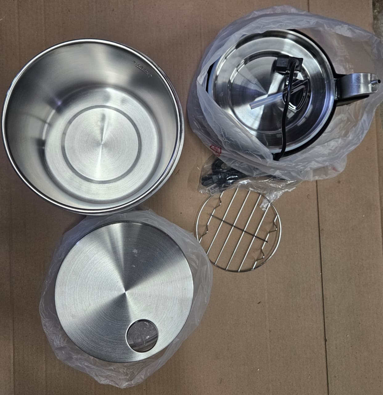 Vevor water distiller in stainless steel with glass carafe