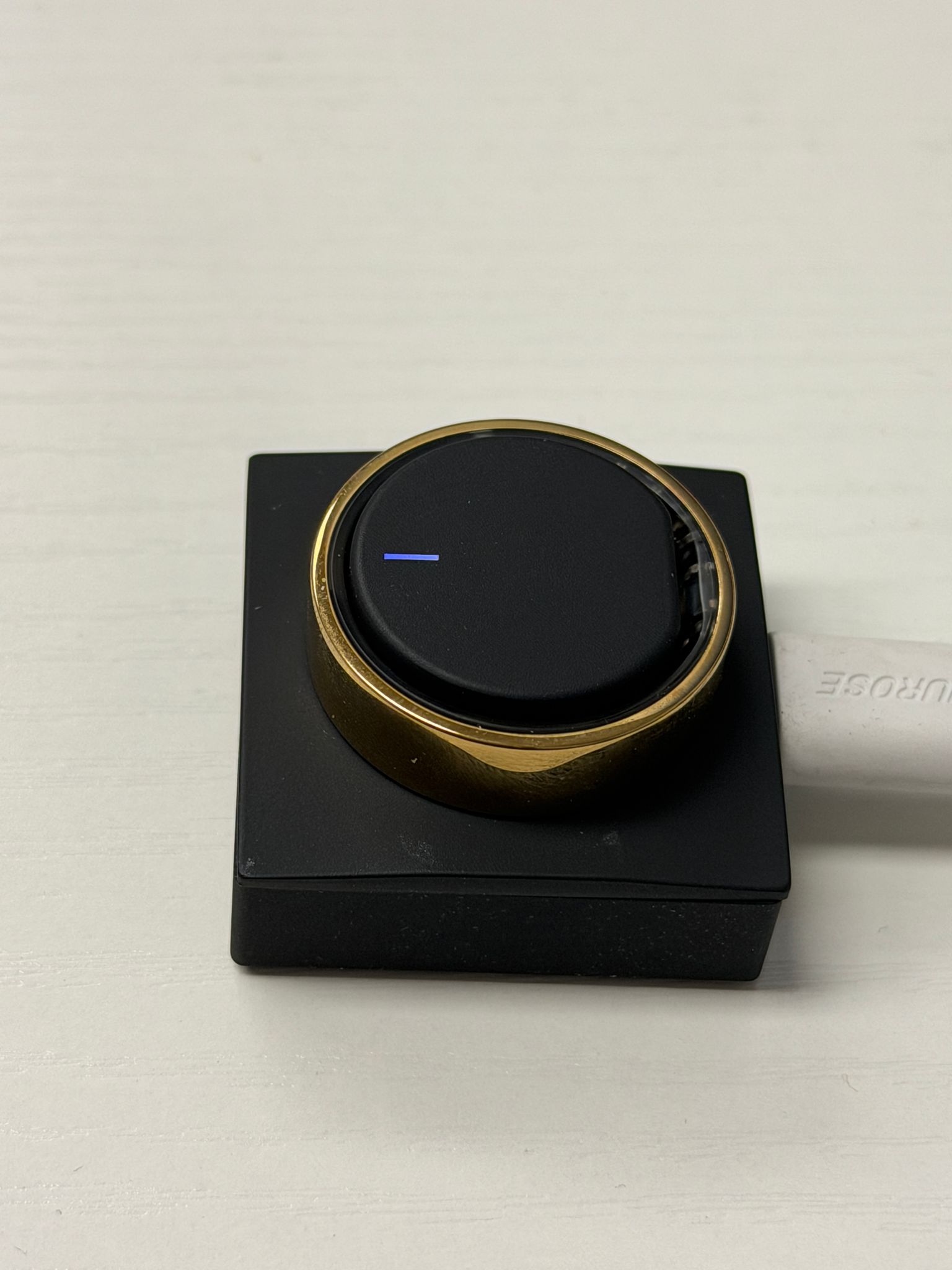 smart ring in bionic gold colour with sleek design