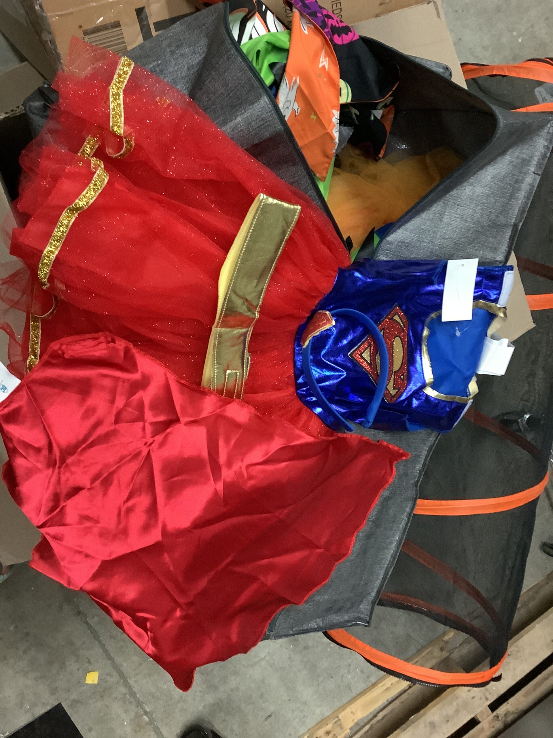 Rubies supergirl child costume in size small (4-6) detailed photo