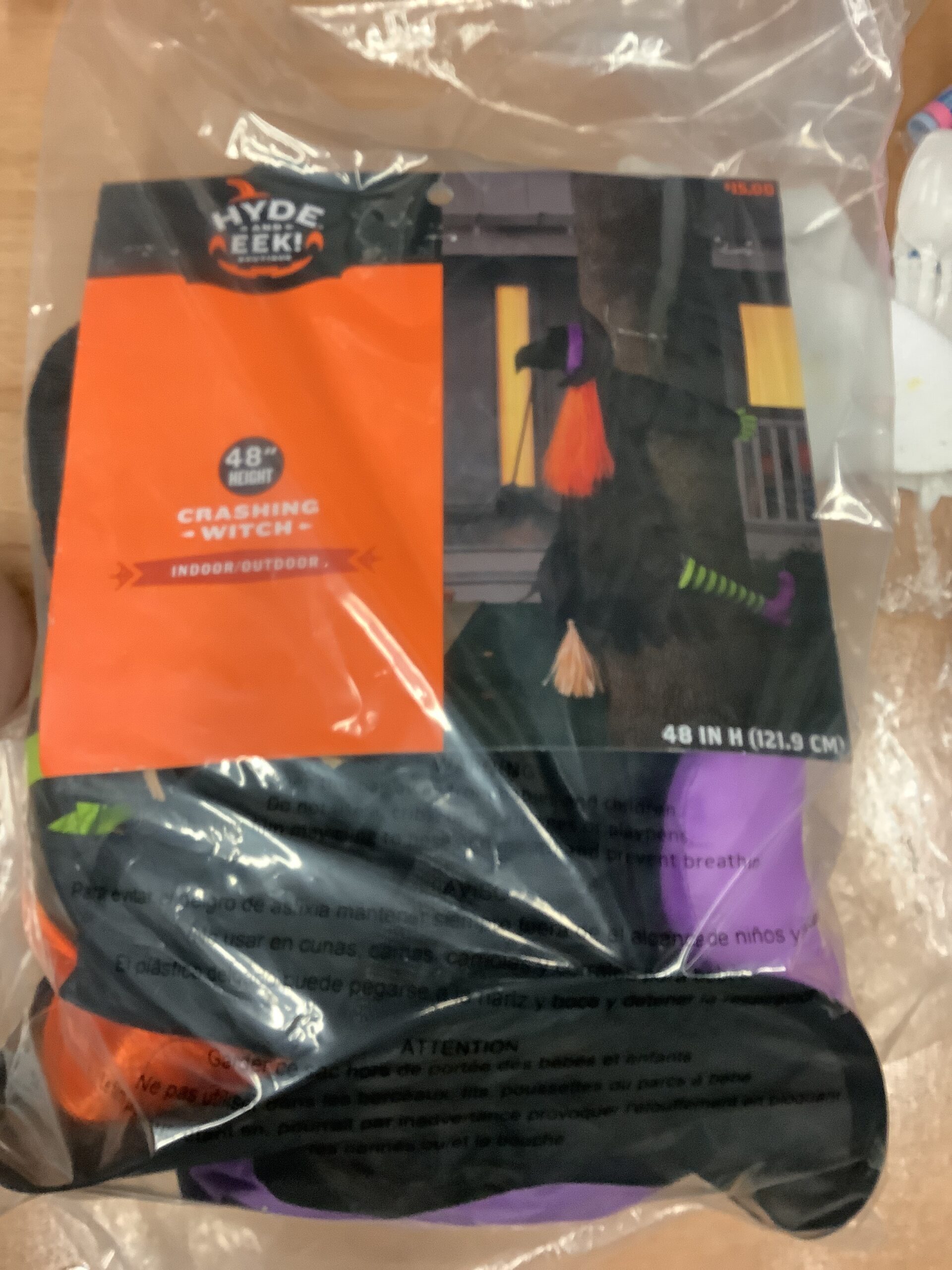 Hyde halloween decoration witch in detailed spooky design