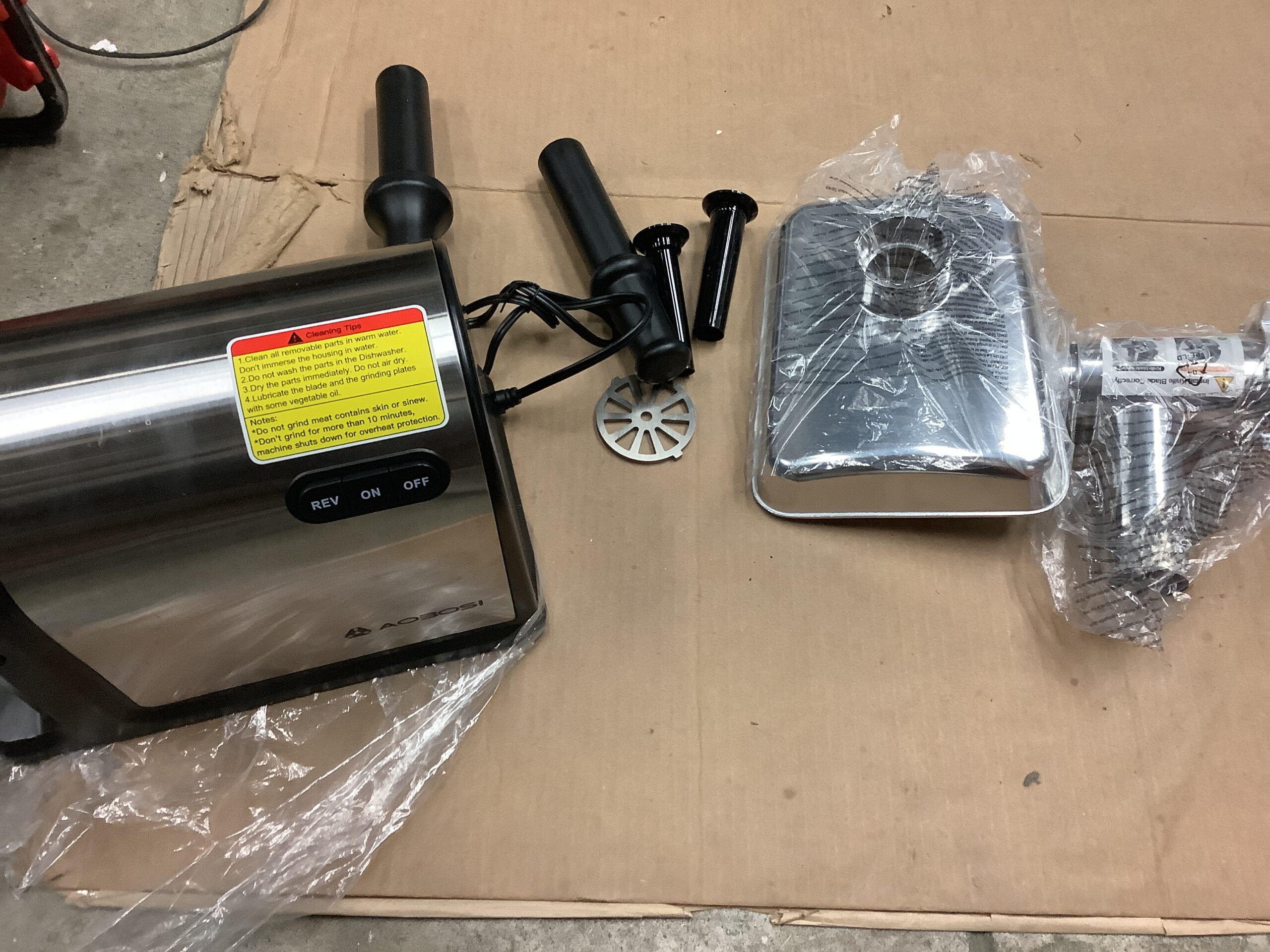 electric meat grinder in heavy duty stainless steel finish