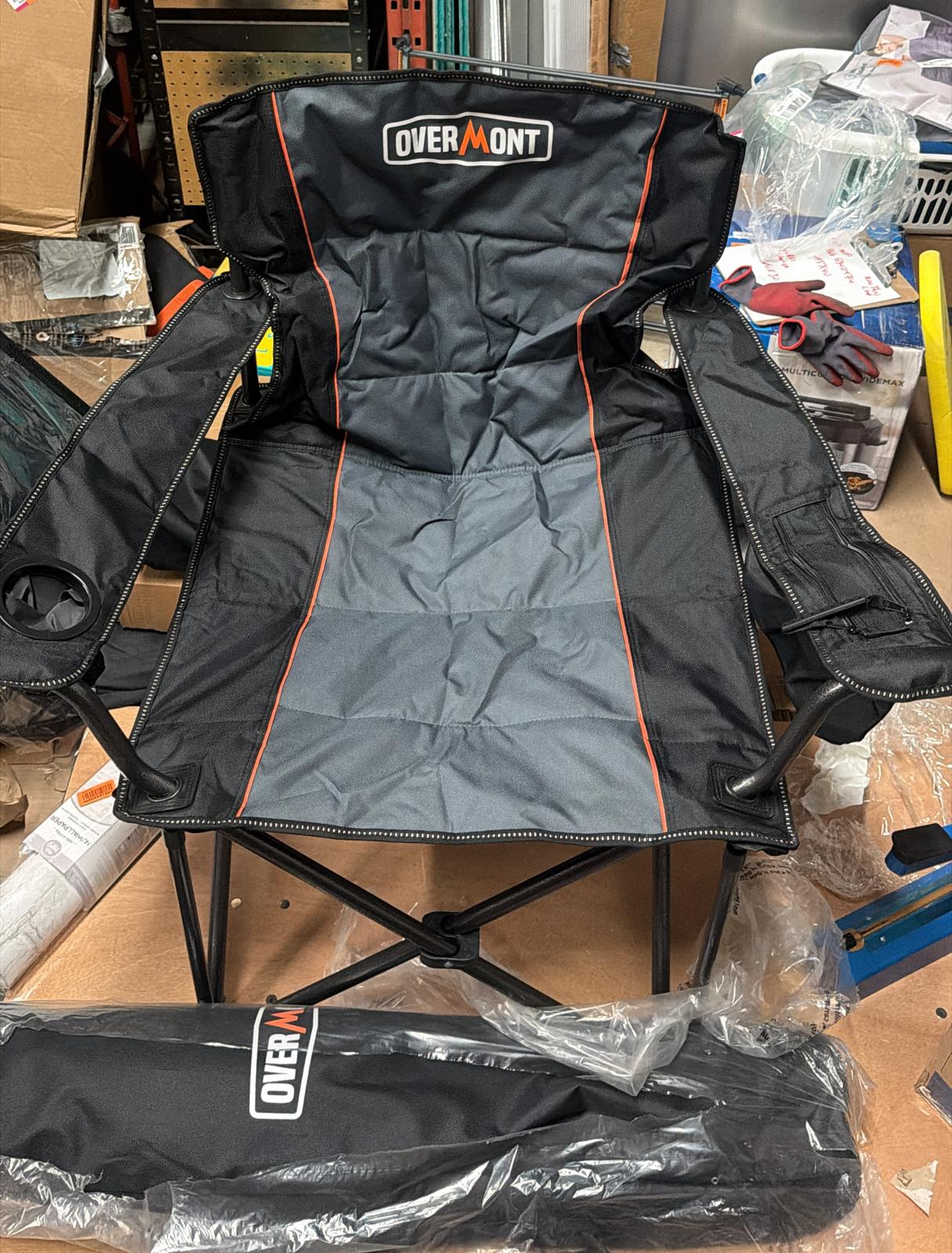 OVERMONT oversized camping chair in black with padding and side pocket