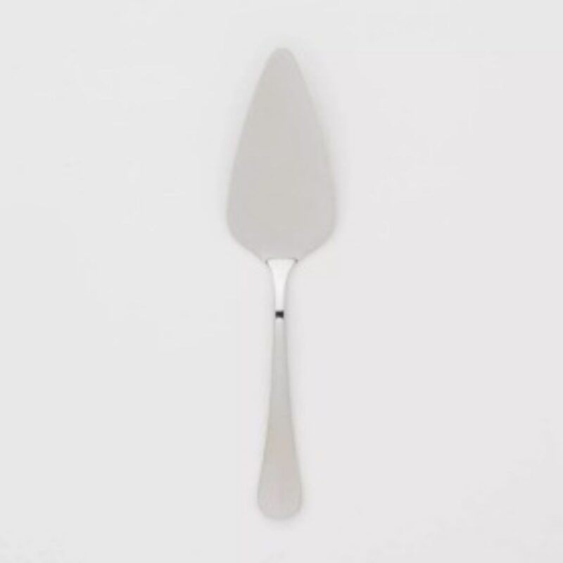 Sussex cake serve silver in elegant finish